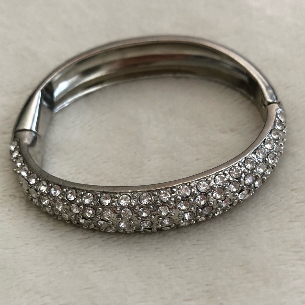 Bangle bracelet